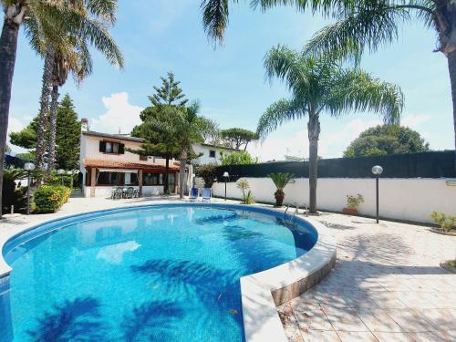 Campy - Villa Con Piscina Privata A 50 Metri Dal Mare