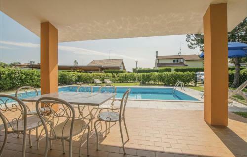 Three-bedroom Holiday Home In Albarella Ro