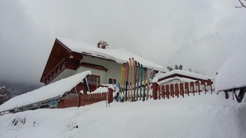 Apartamento Ferienwohnung Hierzegger