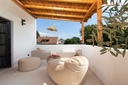 Villa Andresitas Palace - Tropical Castle With Rooftop Terrace