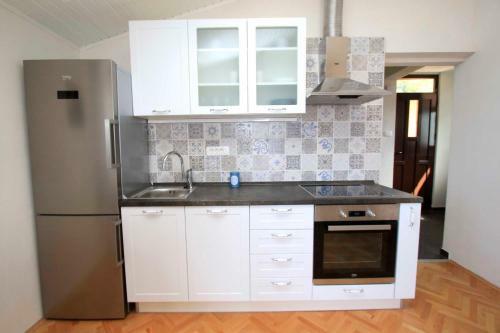 Apartment Ana Bratus