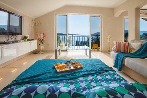 Novi Paradise House