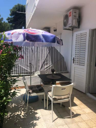 Hostal Apartment & Rooms Laura