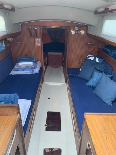 The Vintage Houseboat