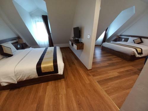 Tung Luxury Hotel Ha Long