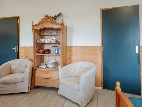 Cozy Apartment In Burum With Forest Nearby