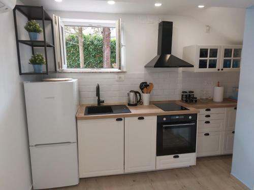 Apartamentos Villa Stefi (30m From The Sea)