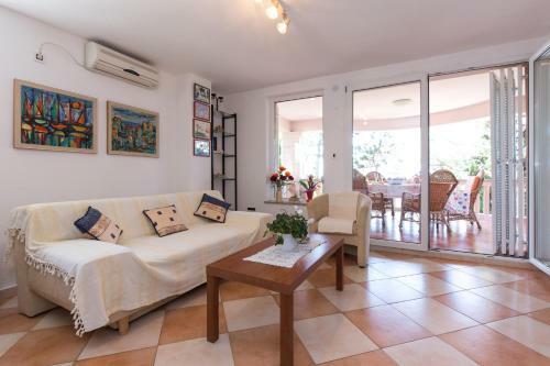 Apartamentos Villa Stefi (30m From The Sea)