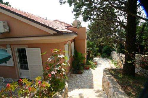 Apartamentos Villa Stefi (30m From The Sea)