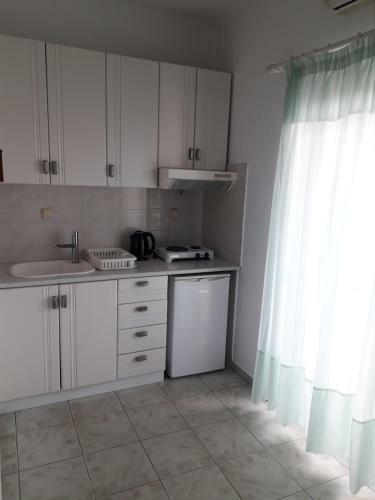 Petrakis Studios & Apartments