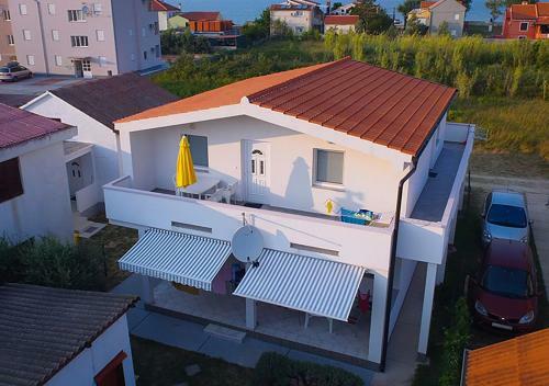 Apartmani Popovi? Nin