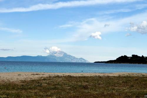 Athos View Villa By The Sea