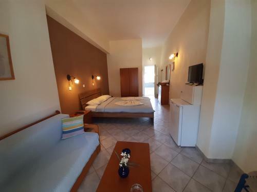 Paraga Rooms Pefkari