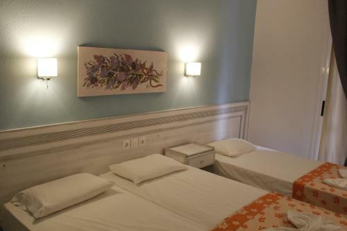 Katerina Apartments And Studios