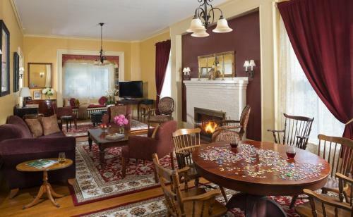 Bed & Breakfast Rockland Talbot House