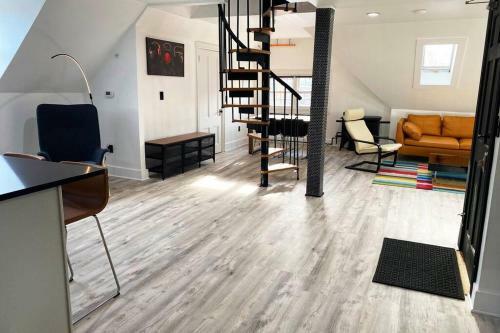 Apartamento Victorian Architecture Dipped In Refined Modernity