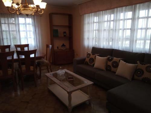 Casa En Moa�a, Zona Tranquila.