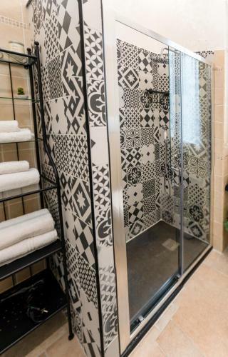 Villa Chanel Confortevole Villa Con Piscina E Casa Sull'albero Per Bambini