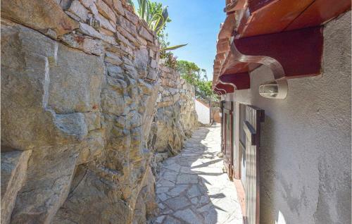 Awesome Home In Torre Dei Corsari With 3 Bedrooms