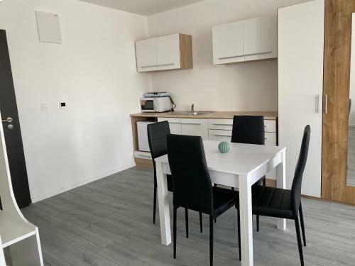 Sun Lakes Apartments