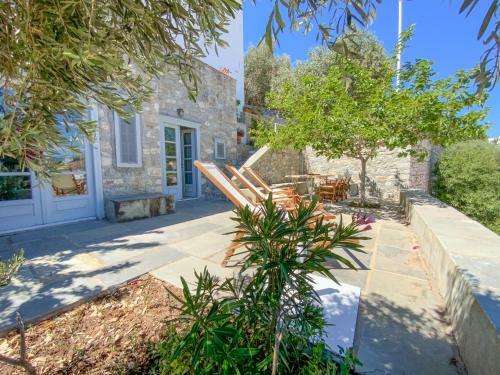 Classy Villa With Wonderful View And Swimming Pool