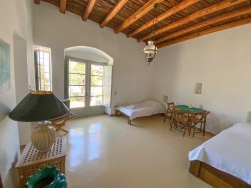 Classy Villa With Wonderful View And Swimming Pool