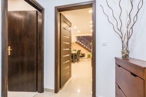 Apartamentos Old Town House Pako?tane