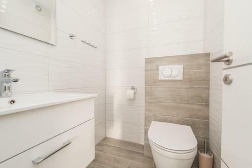 Zara Luxury Apartment With Pool