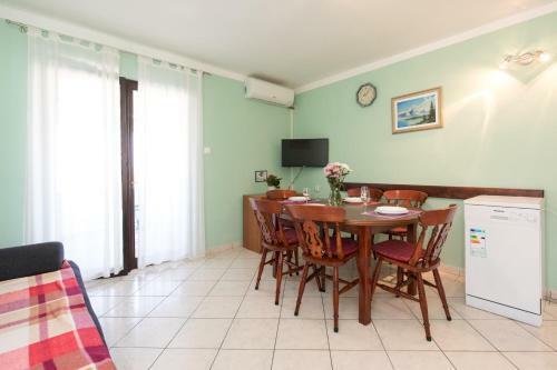 Apartments Marmelic In Punat, Krk