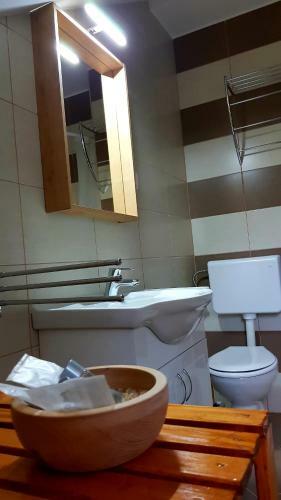 Hostal Apartments & Room Lucas