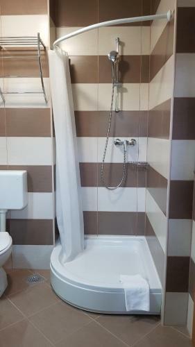 Hostal Apartments & Room Lucas