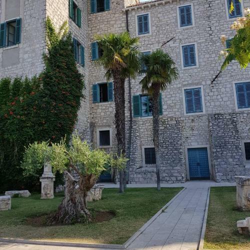 Holiday House ''villa Flora''