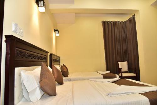 Hotel Adh Sak Royal Residency