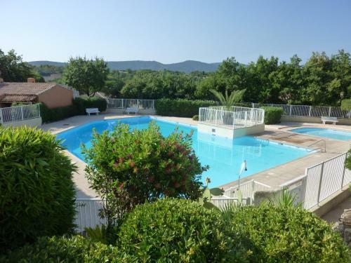 Mas Dans R�sidence Avec Grande Piscine