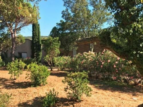 Peaceful Villa In Cogolin With Private Pool