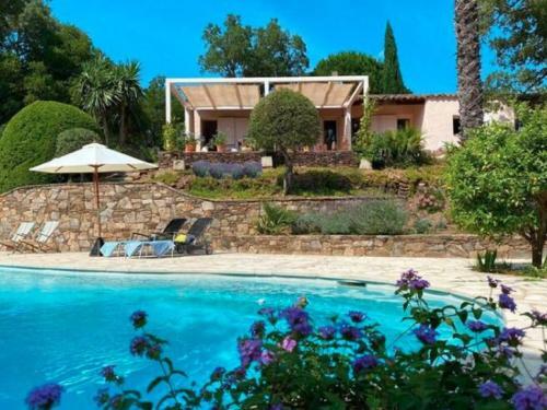 Peaceful Villa In Cogolin With Private Pool
