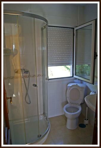 Apartamento En Zona Rustica De Camari�as