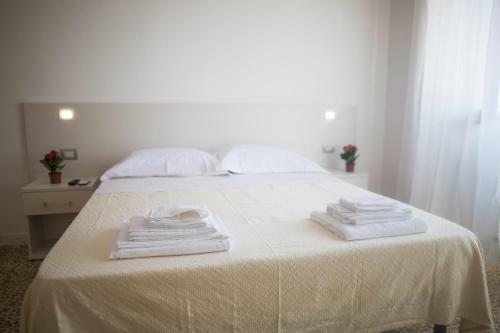 Hostal Molo Brin Rooms & Suites