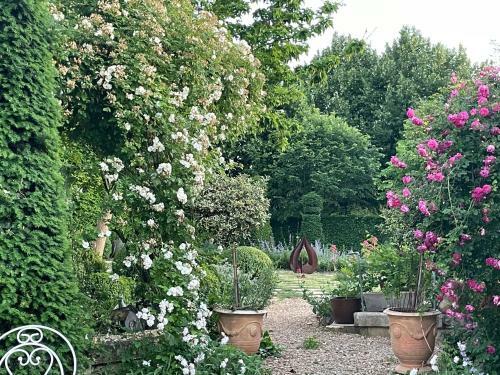 Bed & Breakfast Les Jardins De La Couture