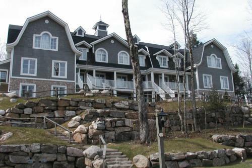 Apartamento Condo 3 Bedroom On Golf Le G�ant, Access In The Mountain