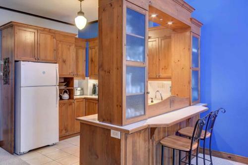 Apartamento Condo 3 Bedroom On Golf Le G�ant, Access In The Mountain