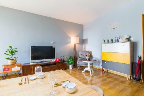 Hotel Qingdao Shinan�wusi Square