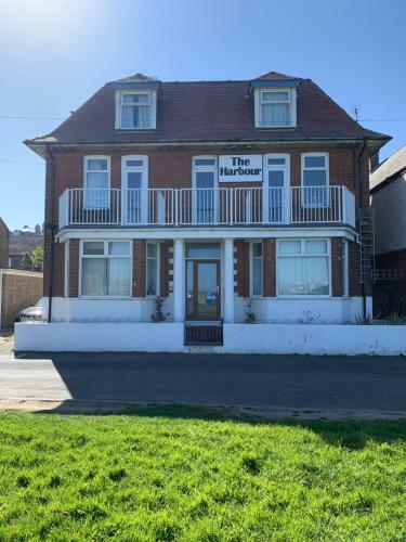 Hostal The Harbour Room Only