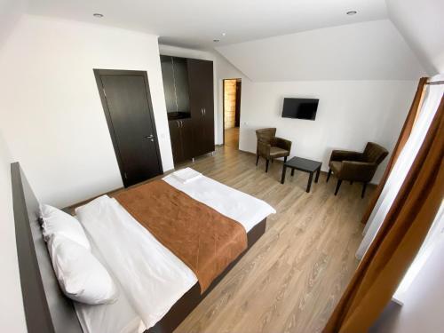 Hotel ??????