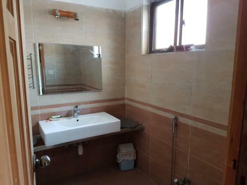 5 Bedroom Apartment In Gulberg II