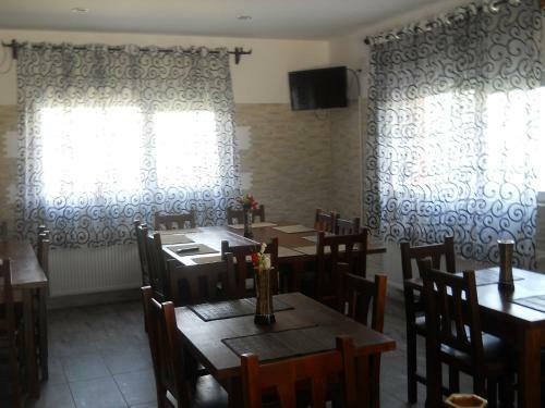 Hostal Pensiunea Lacul Albesti
