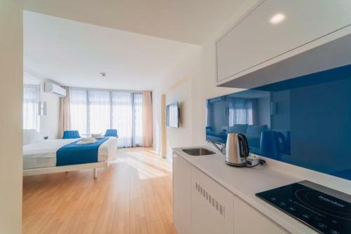 Orbi City Aparthotel With Sea View