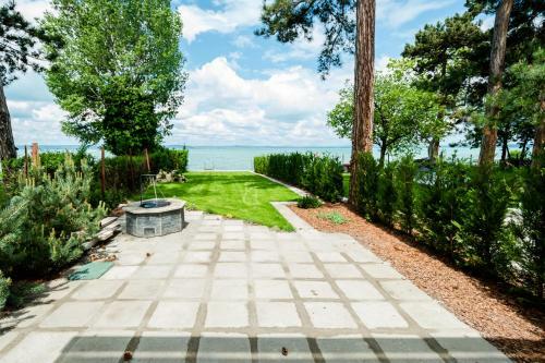Part Apartman Si�fok - A - Priv�t V�zparttal