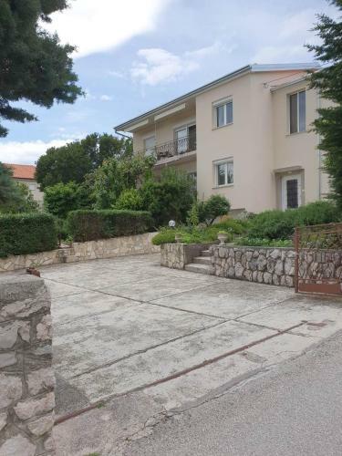 Apartman Dora