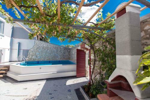 Holiday Home In Tribalj 33539
